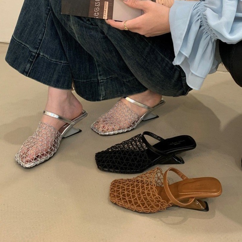 Women'S Fashion Trends Summer 2025 - Sandali con tacco alto da donna