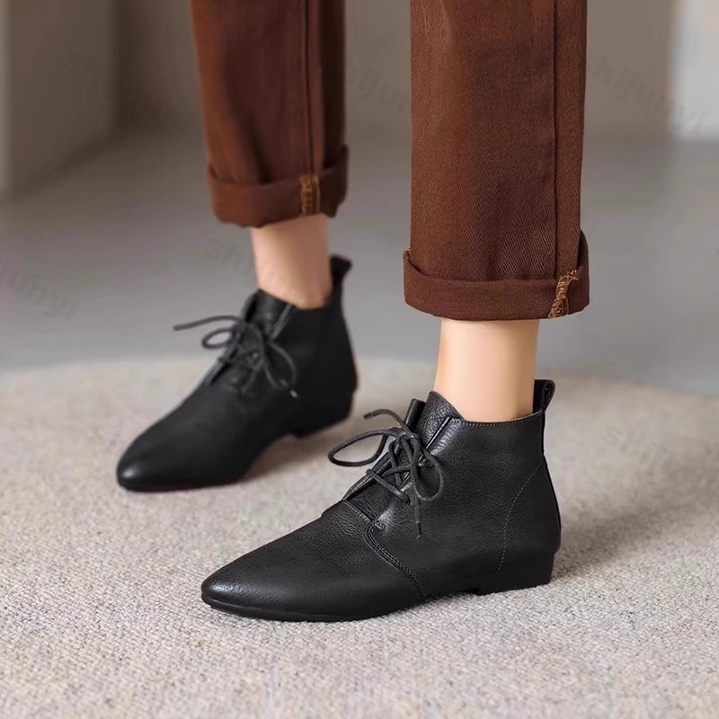 Women Fashion Trend 2025 - Stivaletti da donna 2025 Pelle Nuove
