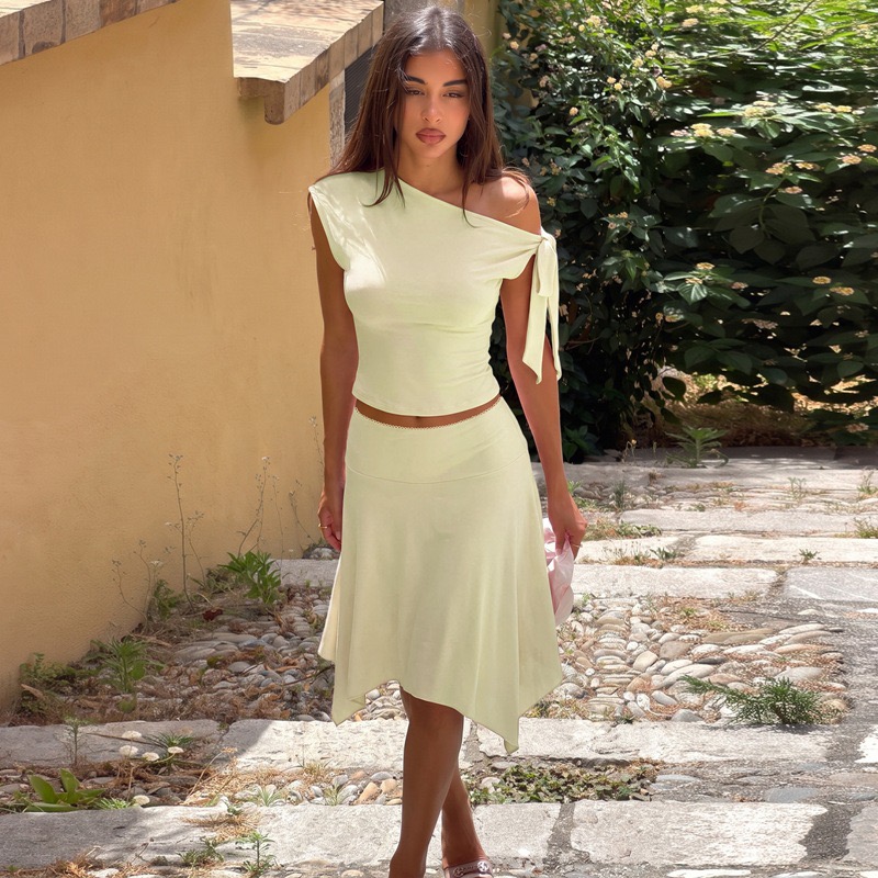Completo da Donna a Due Pezzi: - Asymmetric Top Women recensione e prezzo