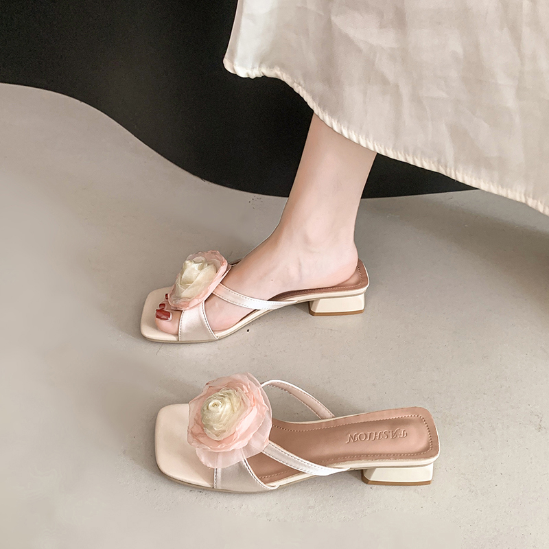 Fiore Donna Sandali con tacco  - Women'S Fashion Trends Summer 2025 recensione e prezzo